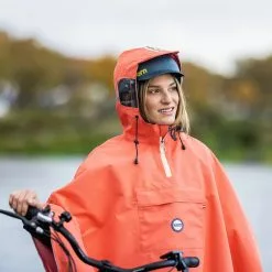 Poncho Anti-pluie Unisexe Pour Adultes Le Temps Des Grenouilles 21 Poncho Anti-pluie Unisexe Pour Adultes Le Temps Des Grenouilles -Abus Soldes cape de pluie velo orange impermeable Le Temps des Grenouilles 1