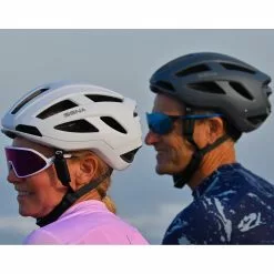 Casque Vélo Route Connecté Intercom Bluetooth C1 Sena 14 Casque Vélo Route Connecté Intercom Bluetooth C1 Sena -Abus Soldes casque route c1 sena gris ou blanc