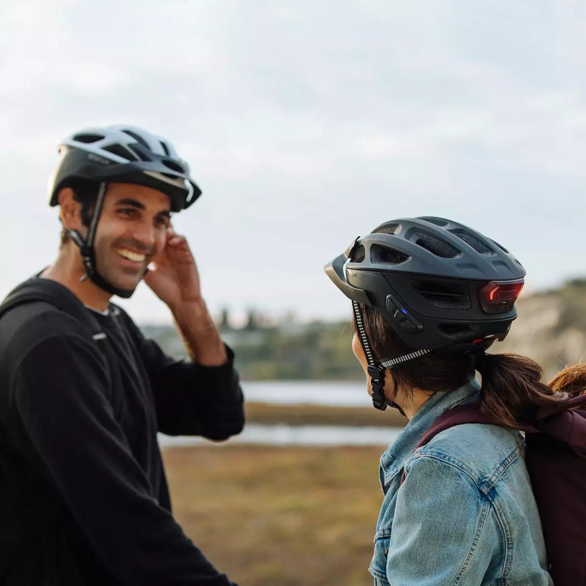 Casque Vélo Route Connecté Mesh Intercom R1 Evo Sena 8 Casque Vélo Route Connecté Mesh Intercom R1 Evo Sena – Image 6