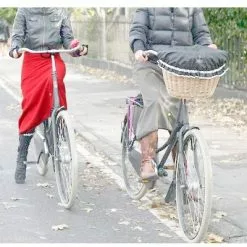 Georgia In Dublin Jupe Protège Pluie De Vélo Sur Cycliste Rainwrap - Rouge -Abus Soldes jupe protege pluie de velo sur cycliste rainwrap rouge taille s full